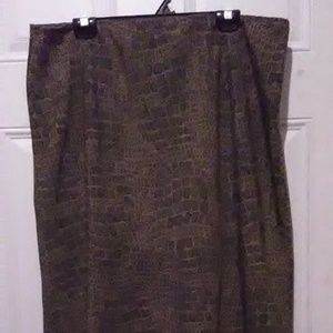 Green Lizard print skirt, Midi length * NWOT
